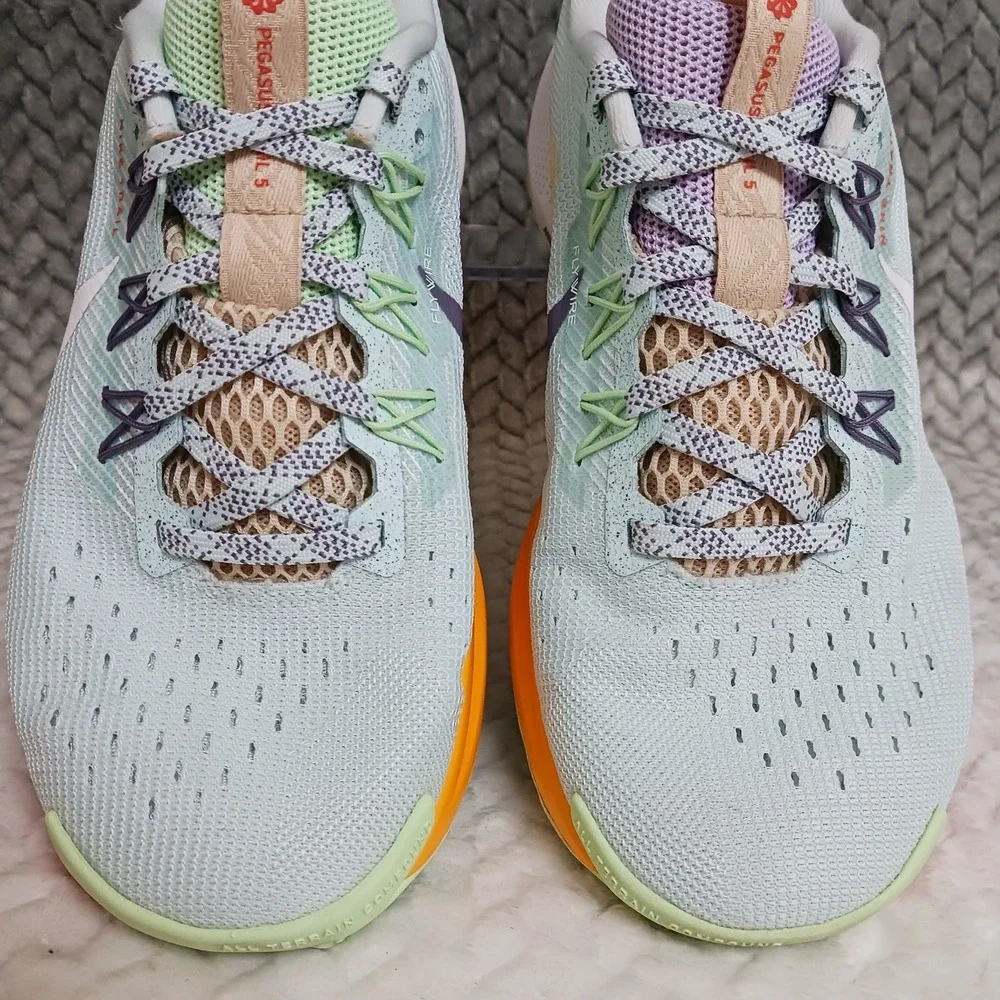 Nike Pegasus Trail 5 Sundial Daybreak Women's Walking Running Shoes Size 7.5